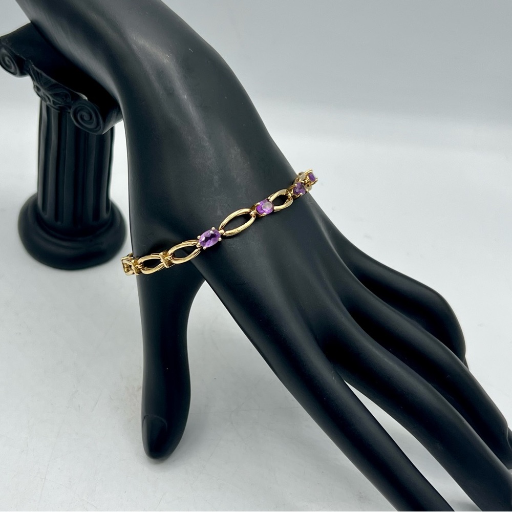 Vintage gold plated scalloped chain bracelet with amethysts 7.5” - Picture 2 of 8
